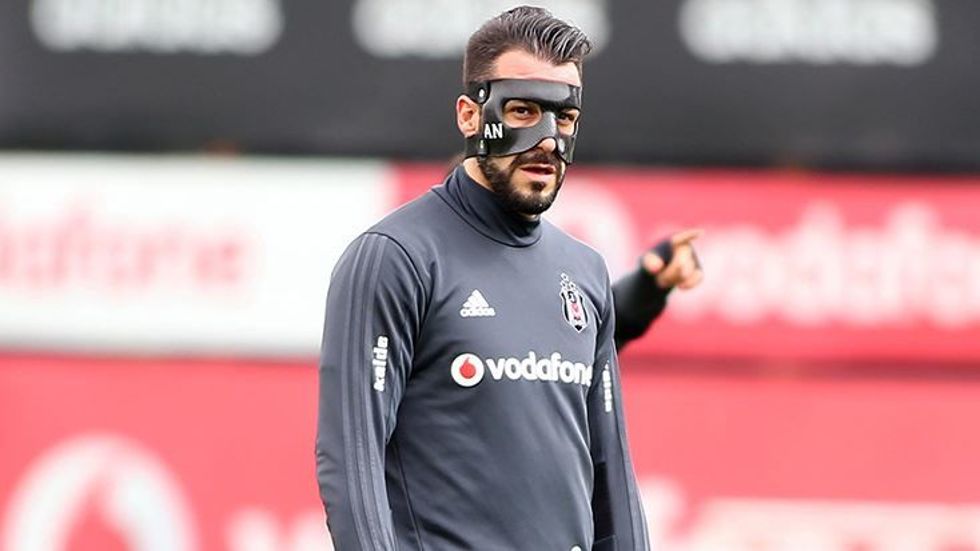 Beşiktaş'a Negredo'dan büyük şok!